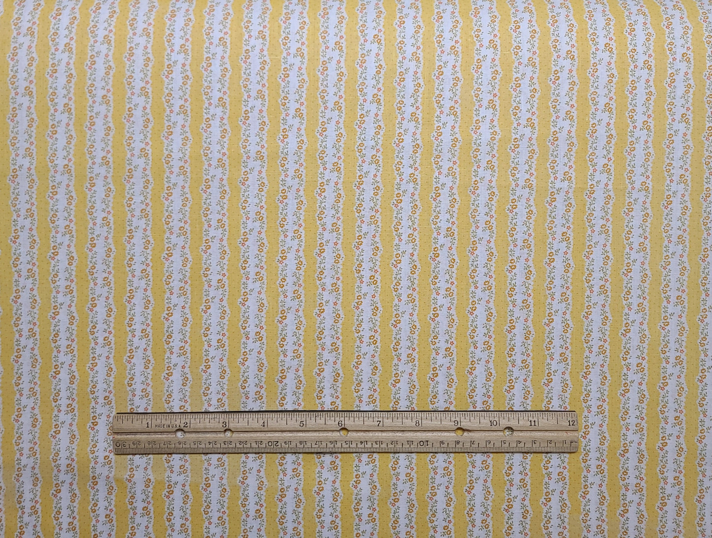 EOB - Wamsutta / Pacific - Yellow and White Flower Vertical Stripe (Parallel to Selvage) Fabric