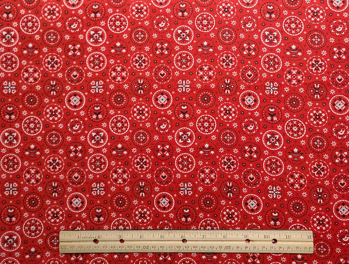 Vintage 35" WIDE Fabric / Red Fabric / Black and White Bandana Style Flower and Medallion Print