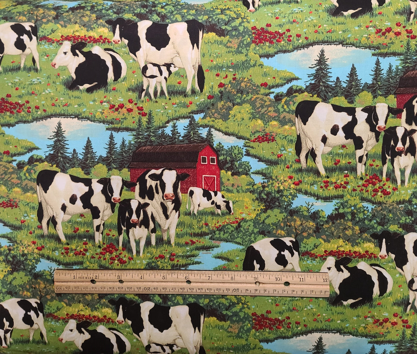 Patty Reed Designs 2006 Fabric Traditions - Cow and Barn Print Fabric