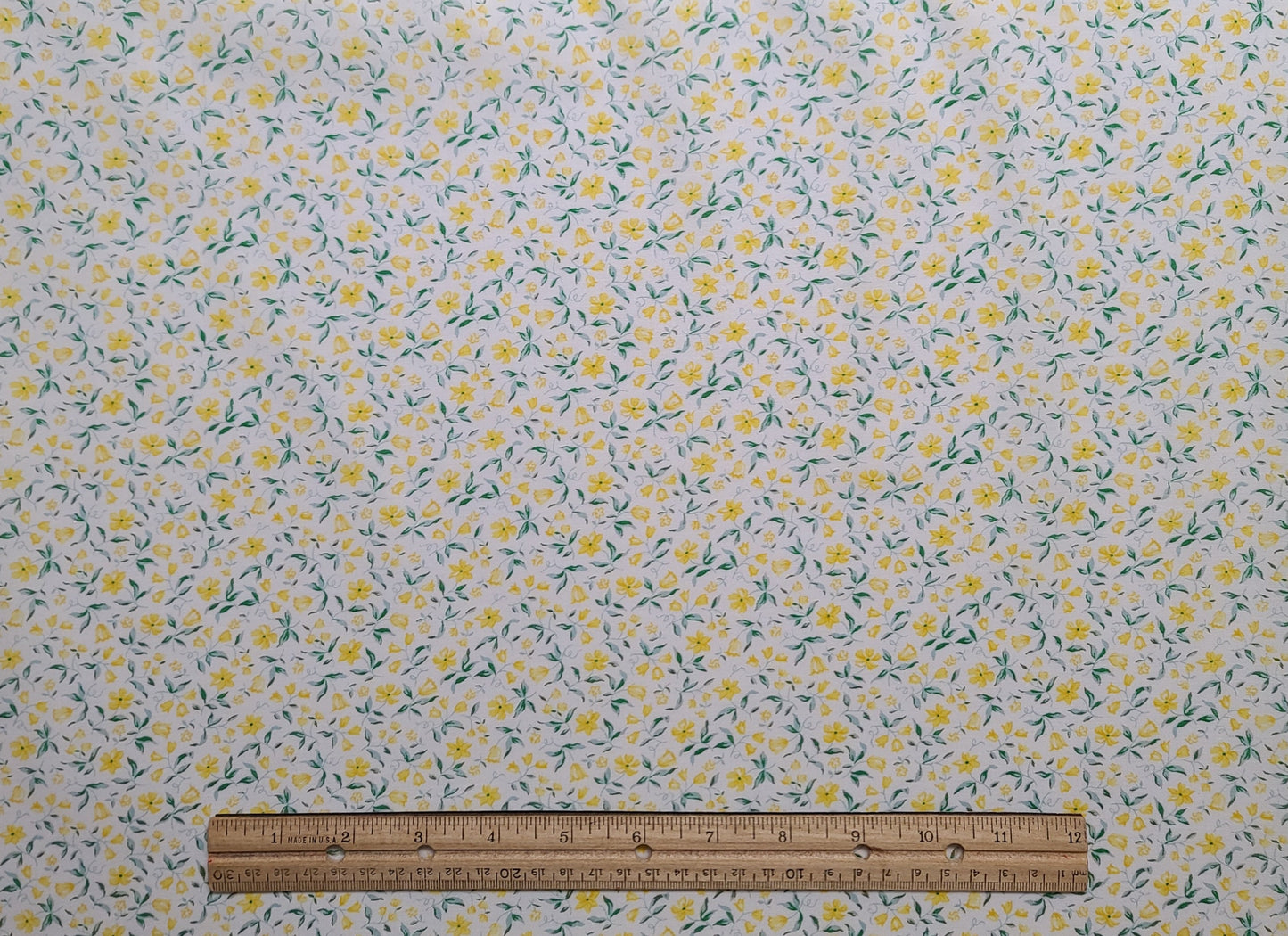 Quilters Only Signature Calicos #6663 Springs Industries Inc - White Fabric / Yellow, Green Flower and Leaf Print