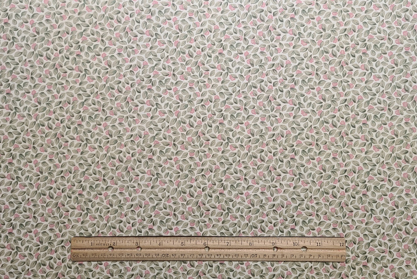 Cranston Home Fashion Print Cranston Print Works - Soft White Fabric / Green, Pink Flower, Leaf Print