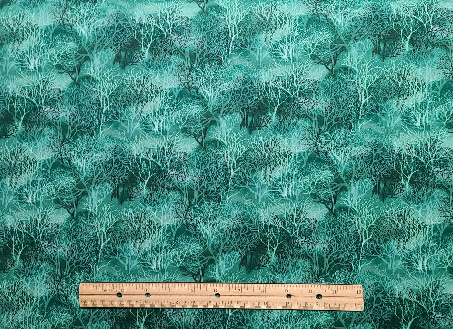 Hoffman International Fabrics - Green Tonal Fabric / Tonal Tree Silhouette