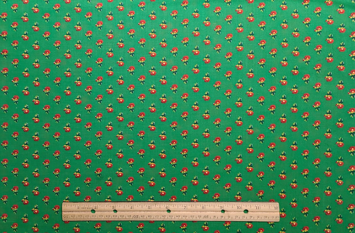 Peter Pan Fabrics - Green Fabric / Red Vintage Flower Print