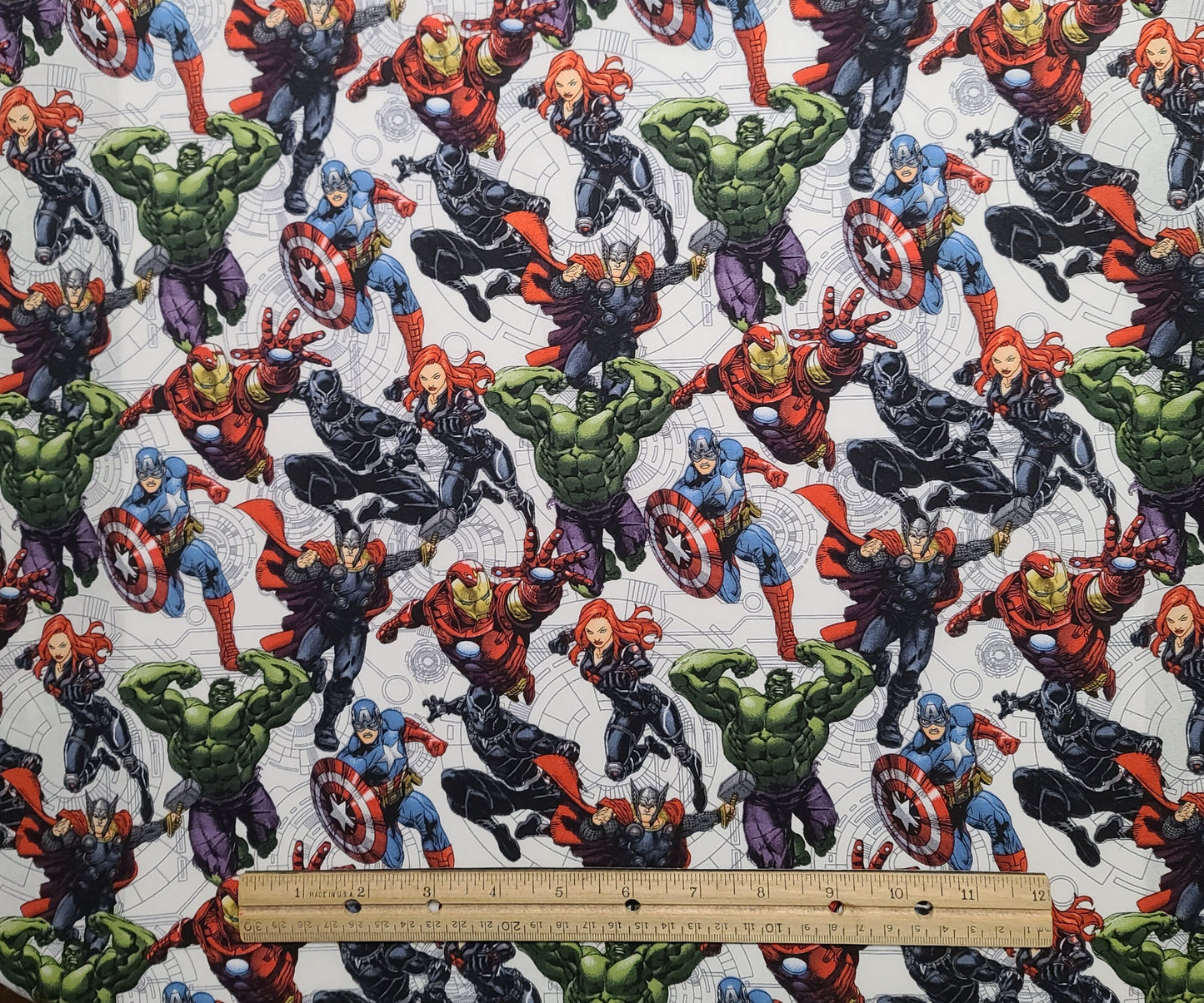 CP67705 Avengers Unite Marvel Springs Creative Product Group - White Fabric / Red, Purple, Green, Blue, Black Horizontal (Selv-Selv) Print