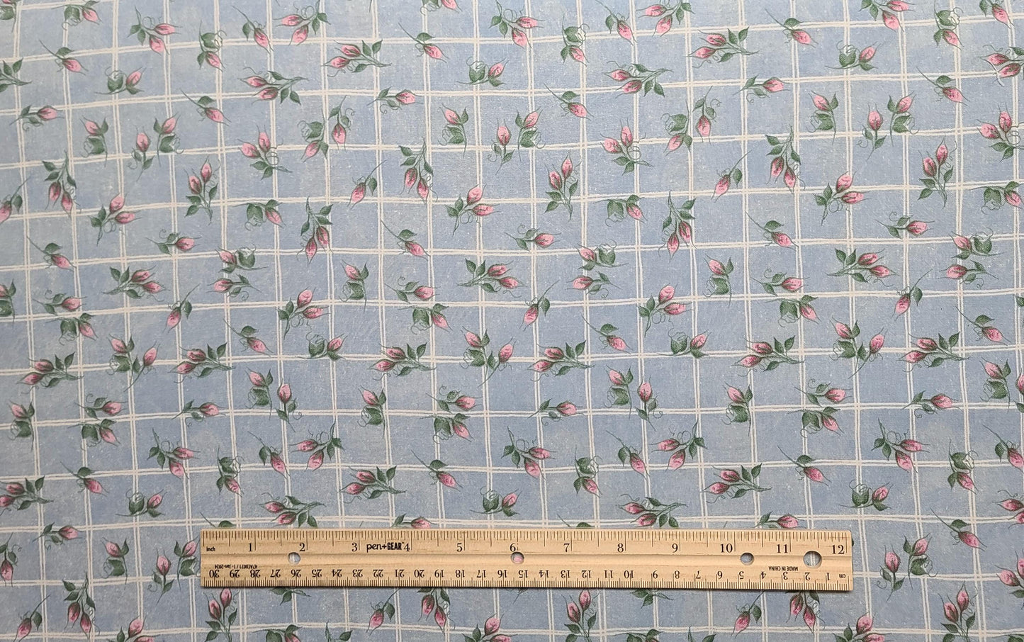 Daisy Kingdom #0329 Small Rosebuds Donna Dewberry for Springs - Light Blue Tonal Fabric / White Windowpane and Tossed Rosebud Print