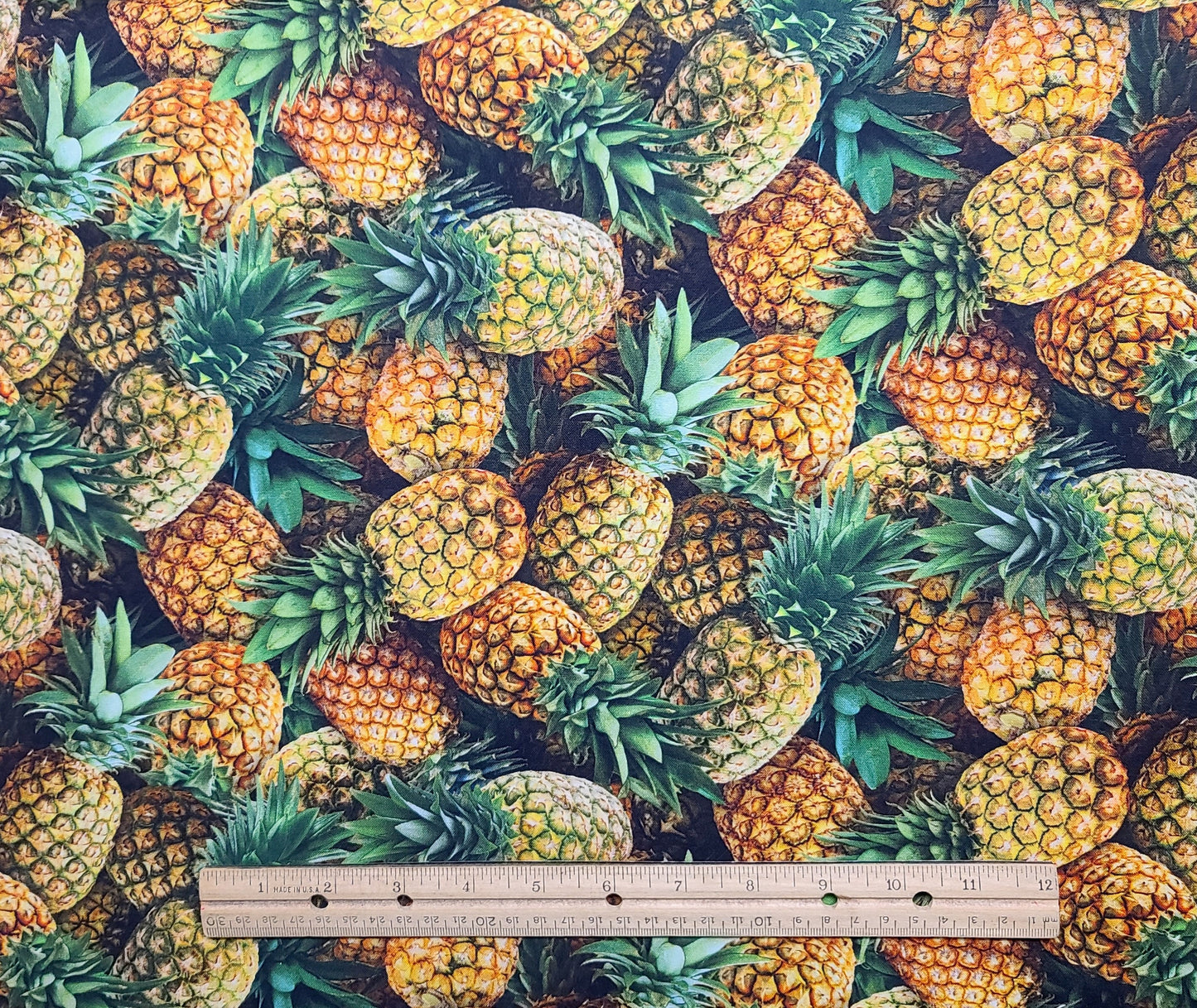 EOB - 596 Gold Elizabeth's Studio - Black Fabric / Packed Pineapple Print