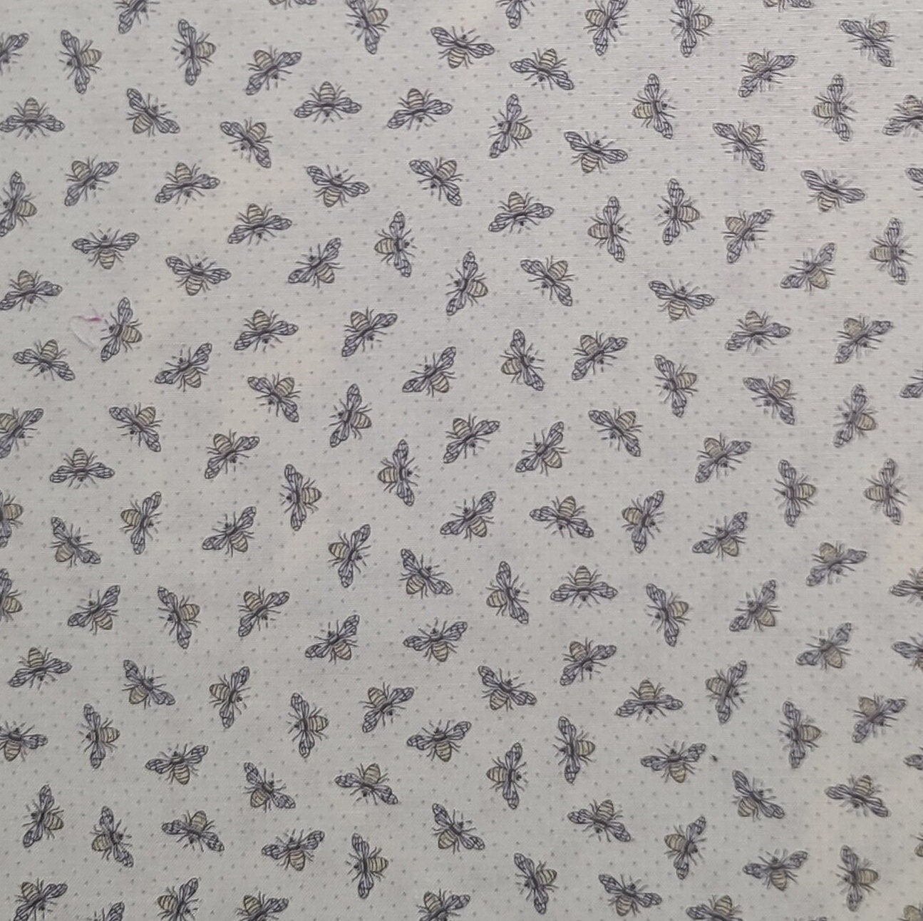 EOB - White Fabric / Silver/Gray Micro Dot Print / Gray, Pale Yellow Bee Print