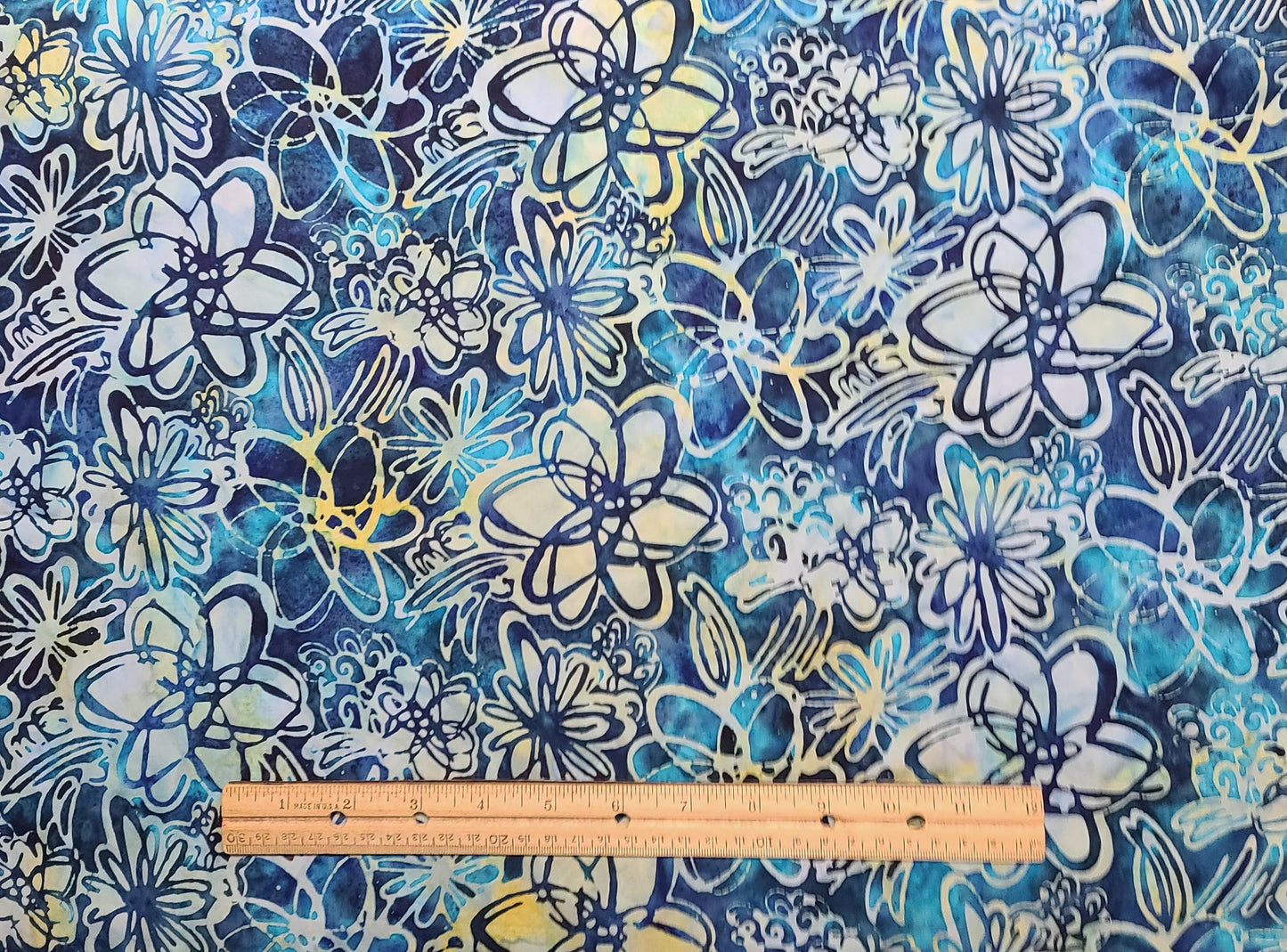 BATIK - Dark Blue, Bright Blue, White, Gold Fabric / Flower Tjap