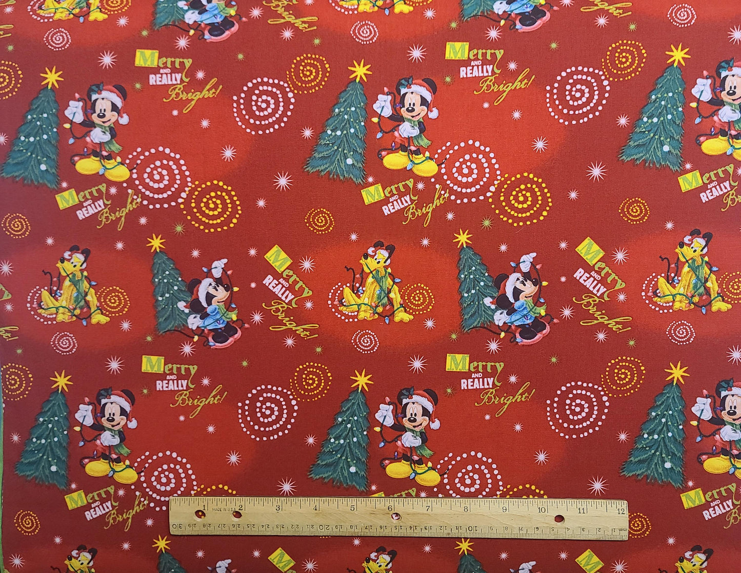 CP63362 Mickey Merry and Really Bright Toss Disney Springs Creative Product Group 2016 - Red Tonal Fabric / Mickey & Friends, Tree, Lights