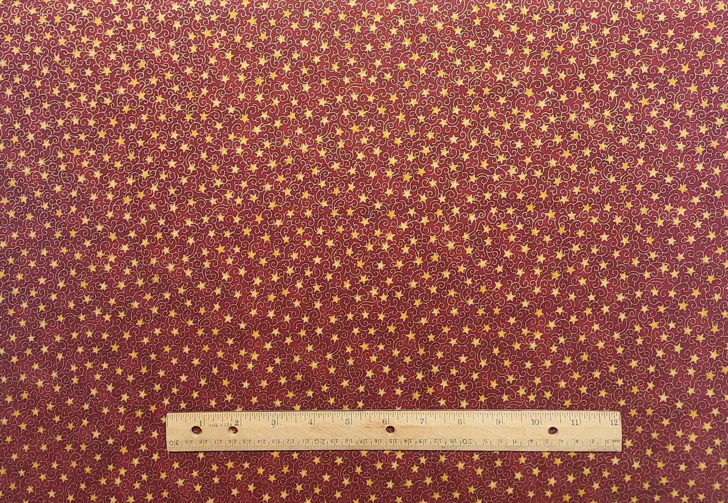 EOB - Tis the Season Hoffman International Fabrics - Dark Red Fabric / Gold Star / Gold Metallic Scroll