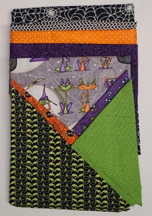 Sidelights Quilt Kit - Mountainpeek Creations / Kari Nichols (Halloween Colorway)