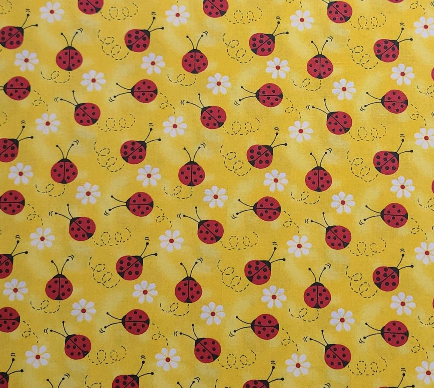 Charms by Patty Reed Designs 2006 Laurie Campbell La-Di-Draw Fabric Traditions - Bright Yellow Fabric / White Flower, Tossed Ladybug Print