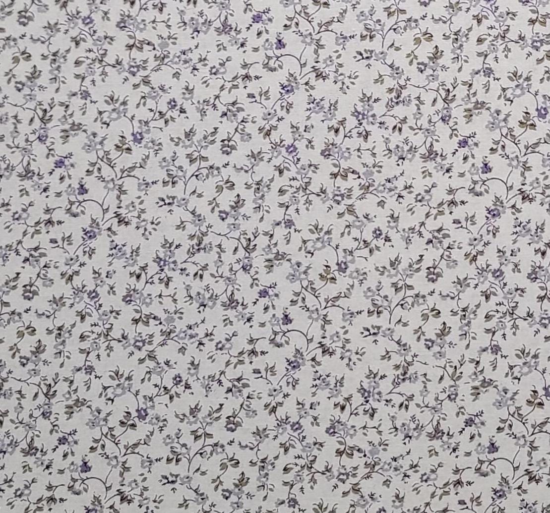 Peter Pan Fabrics - White Fabric / Lavender and Plum Tossed Flower Print