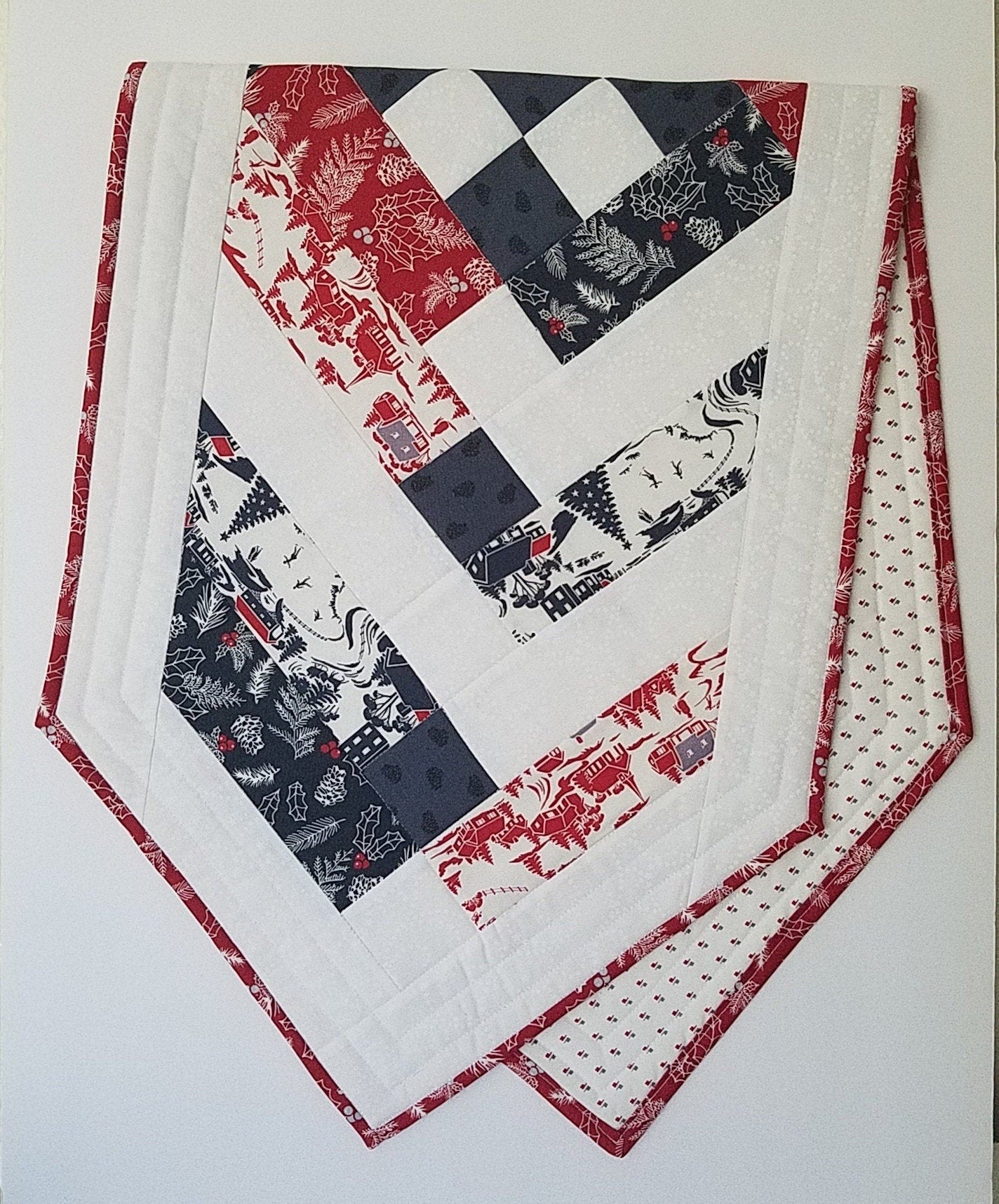 Friendship Braid Table Runner - Winter Berries