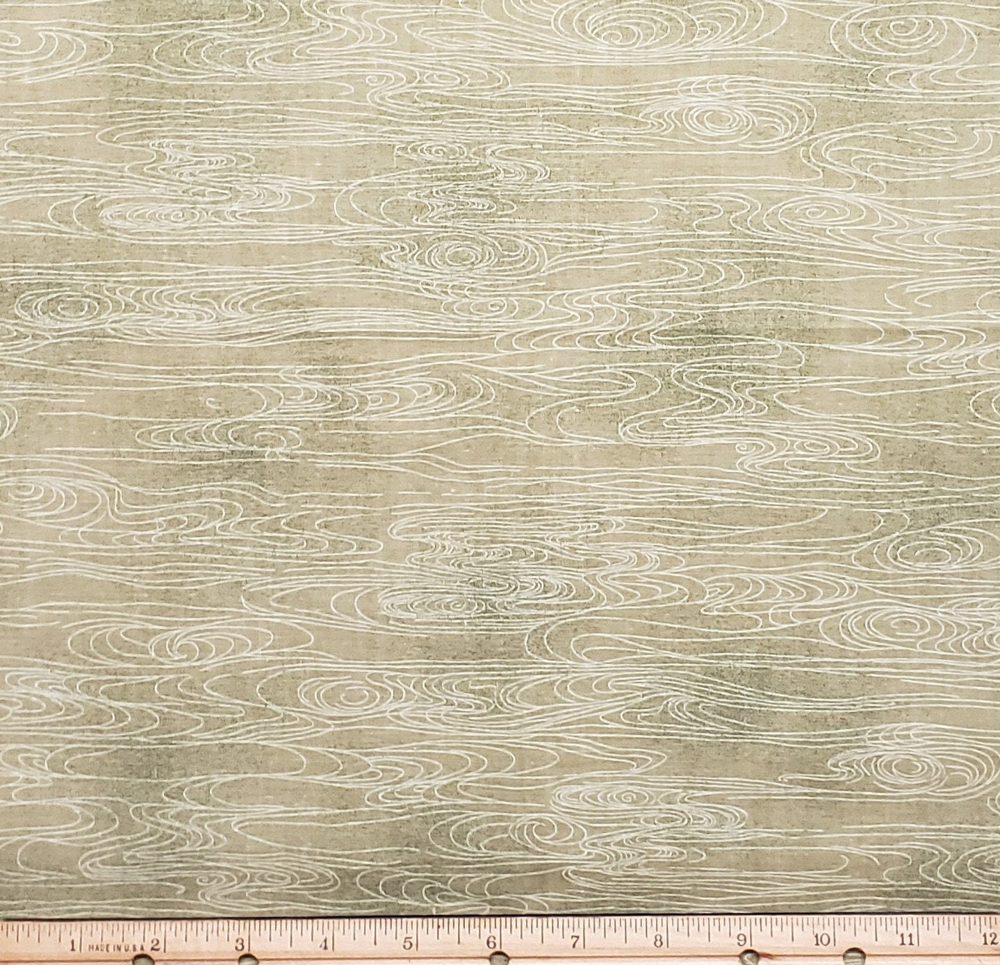 Mottled Green Fabric / White "Woodgrain" Print