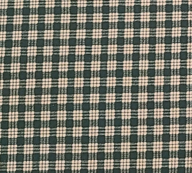 1995 Daisy Kingdom #26021 "PLAID" - Dark Green Fabric / Cream Plaid