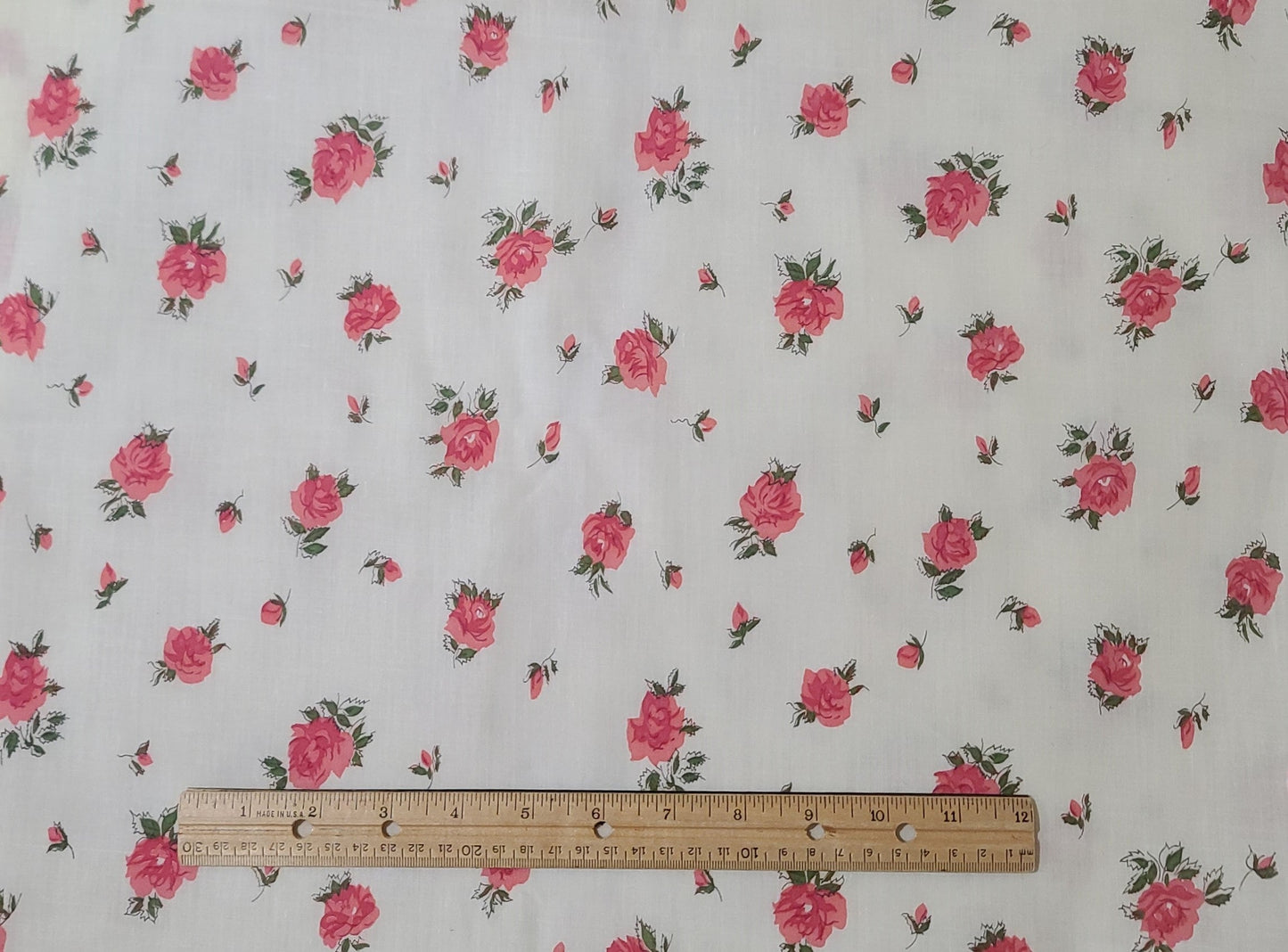 Shirtweight Vintage Off-White Fabric / Pink Rose Print - Selvage to Selvage Print