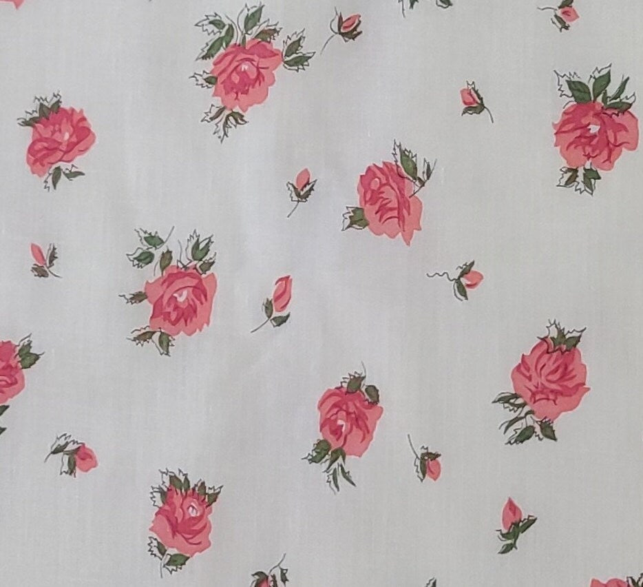 Shirtweight Vintage Off-White Fabric / Pink Rose Print - Selvage to Selvage Print