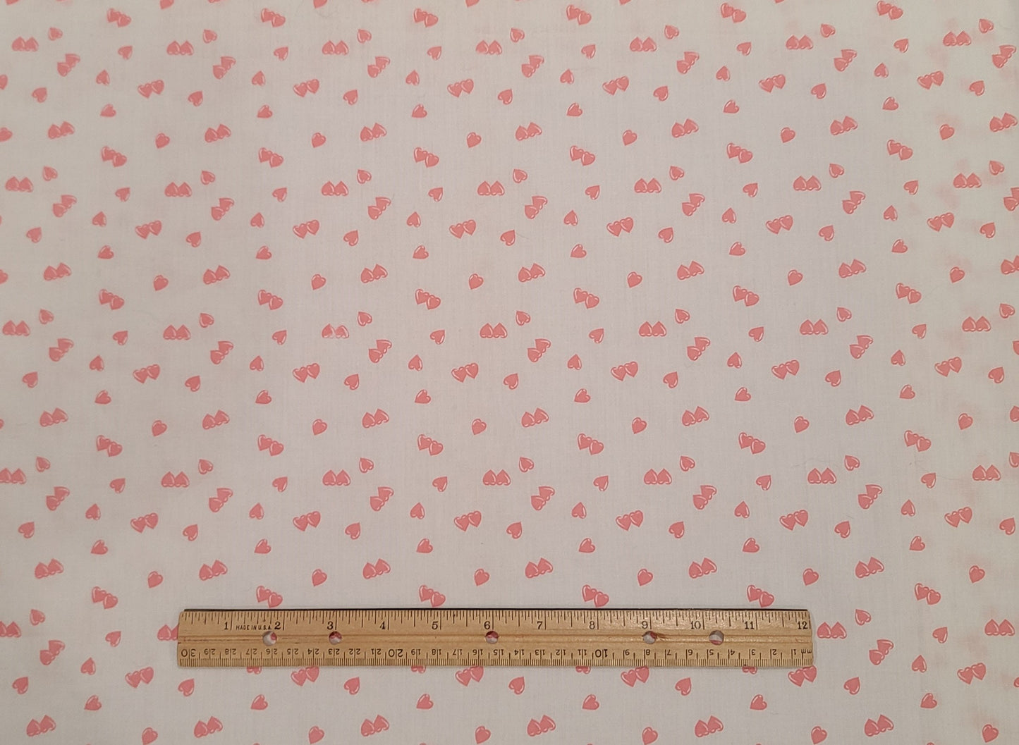 White Fabric / Scattered Pink Heart Print - Selvage to Selvage Print