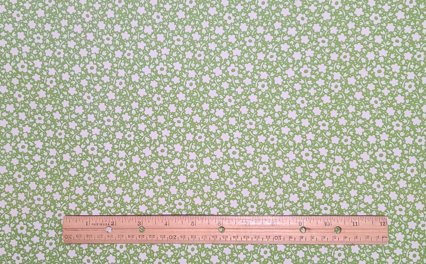 Pam Kitty Powder Puffs LH11009 Holly Holderman for Lakehouse Drygoods - Spring Green Fabric / White Retro Flower Print