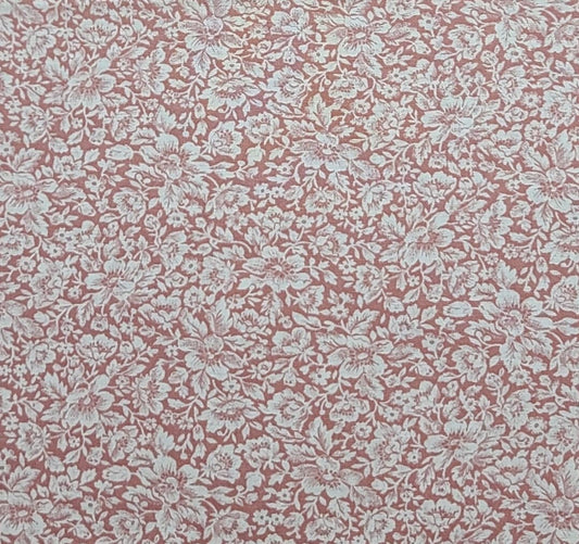 Peter Pan Fabrics Inc - Rose Fabric / White Flower Print