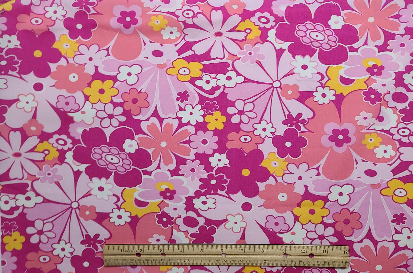 Robert Kaufman Co Inc #2865 - White, Pink, Yellow Retro Flower Print Fabric