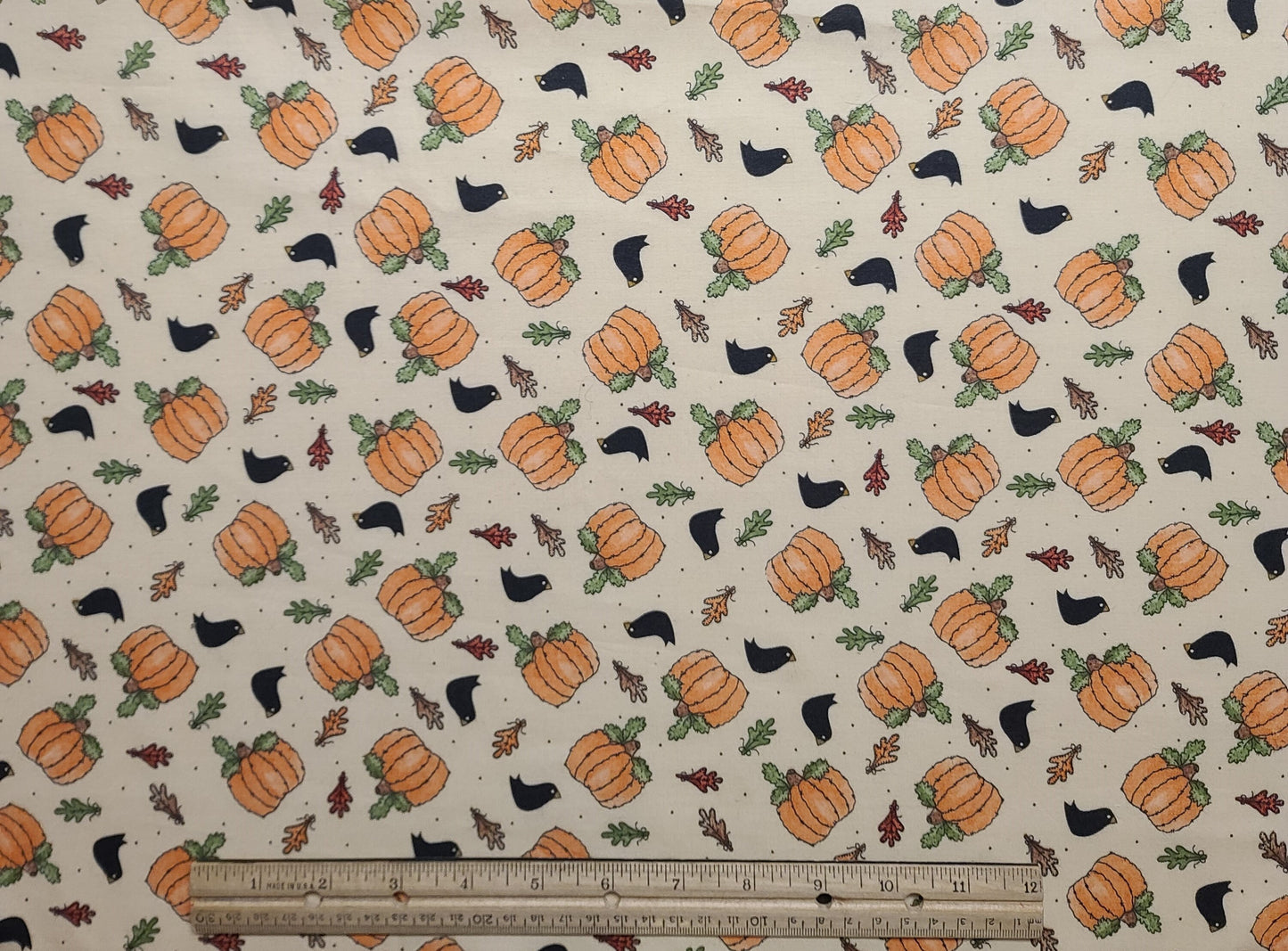 Linda Stubbs - Cream Fabric / Cartoon-Style Pumpkin, Crow, Oak Leaf Print / Orange, Green, Black