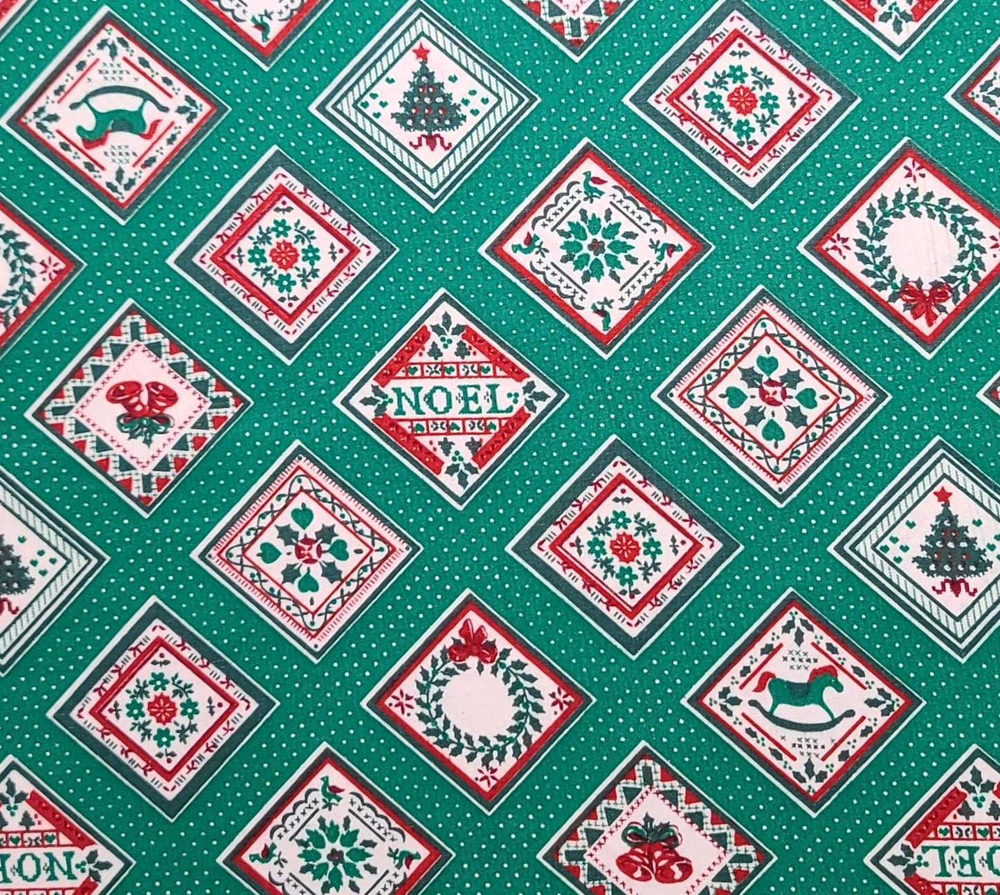 EOB - Vintage Diamond Christmas Print Fabric - Green Pin Dot Sashing / Red, White, Green Christmas Blocks - Selvage to Selvage Print